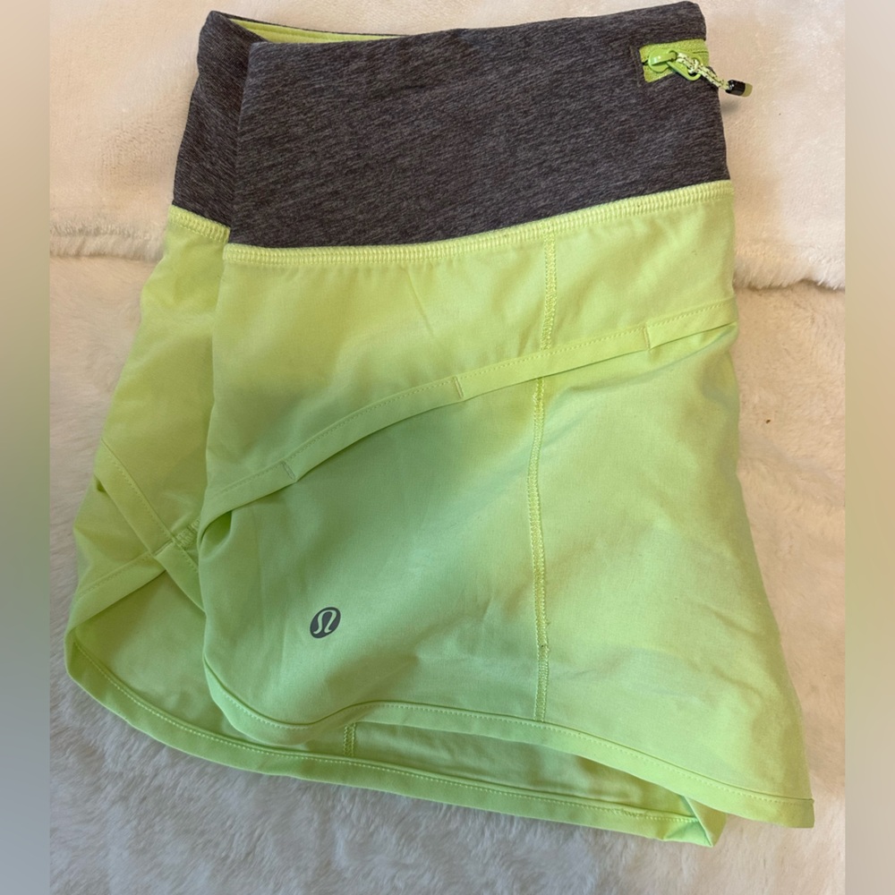 Neon Lululemon Speed short Size 4